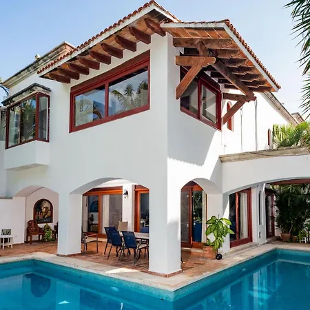Villa Tropically In Hotel Zone